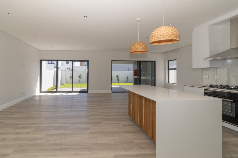 4 Bedroom Property for Sale in Sandown Western Cape